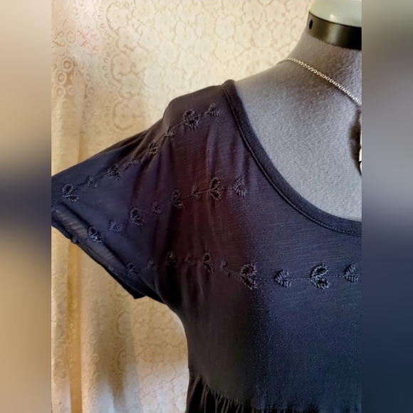 American Eagle Outfitters Gray Eyelet Ruffle Top Sz Sm boho asymmetrical fairy - Picture 4 of 5